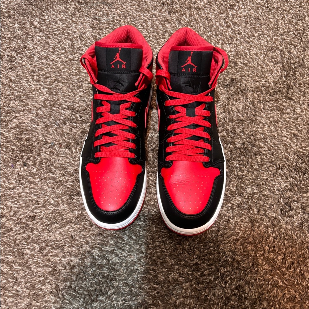 Nike Air Jordan 1 Mid ‘Alternate Bred’ Sneakers Red Black Design Size 12